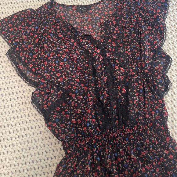 Ruffle Blouse NWOT - Picture 3 of 4